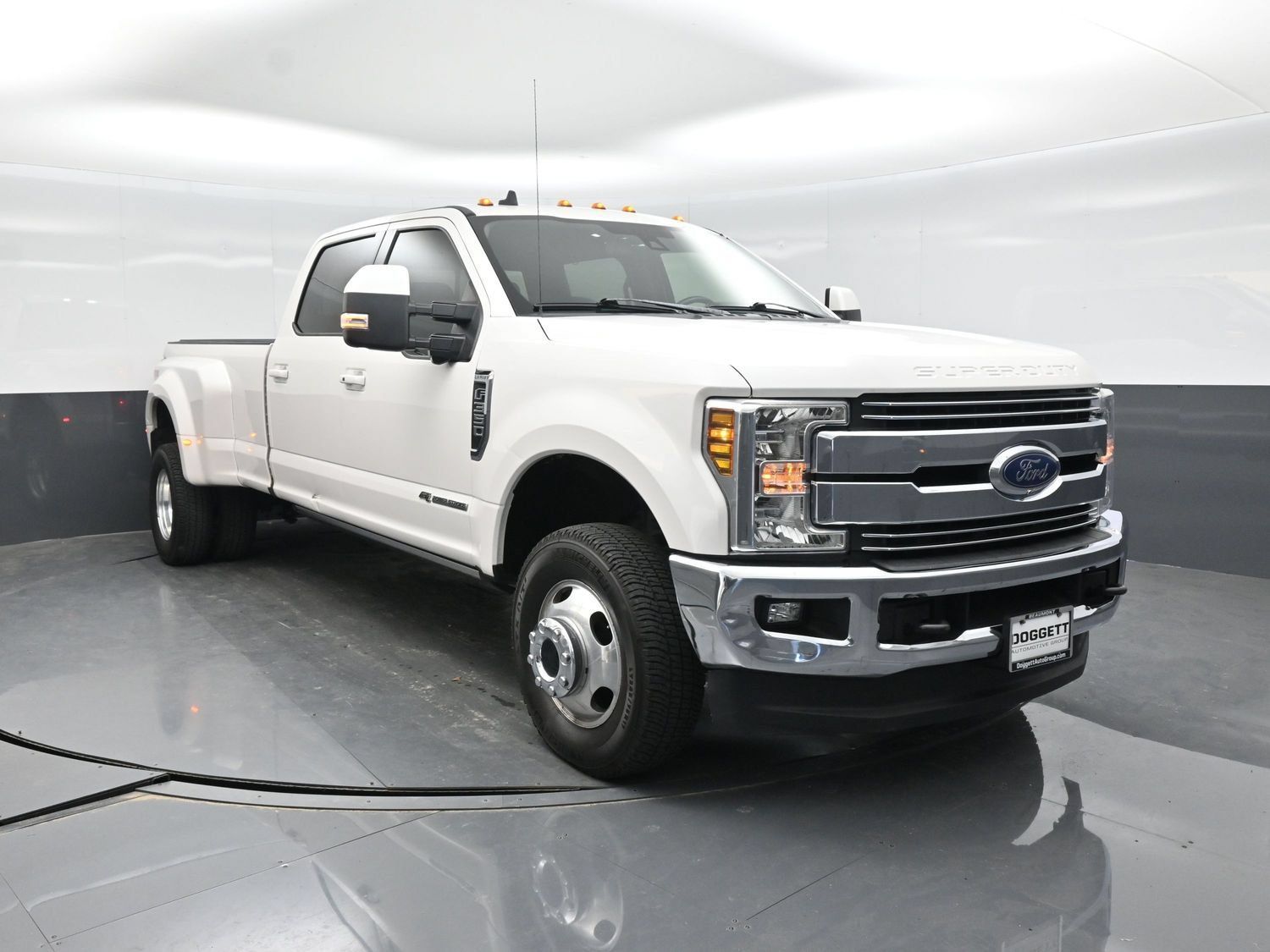 Used 2019 Ford F350 Lariat w/ Lariat Ultimate Package AWD/4WD image 17