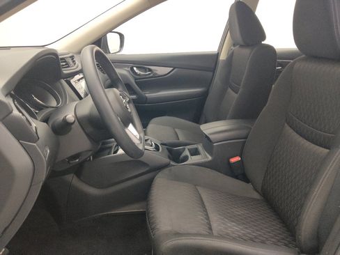 Used 2017 Nissan Rogue S FWD image 17