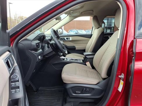 Certified 2020 Ford Explorer XLT w/ Class III Trailer Tow Package image 15