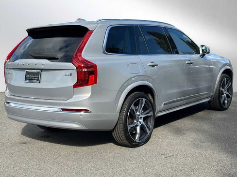 Used 2025 Volvo XC90 B6 Ultra w/ Lounge Package image 8