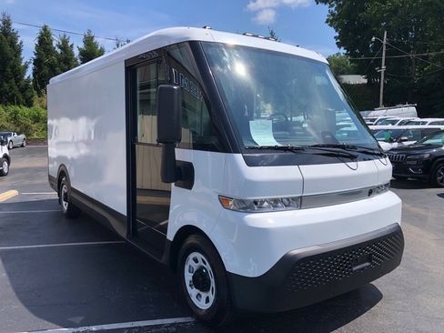 Used 2023 Chevrolet Brightdrop 600 w/ Active Safety Package 2 AWD/4WD image 9