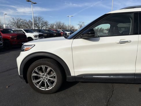 Used 2020 Ford Explorer Limited image 10