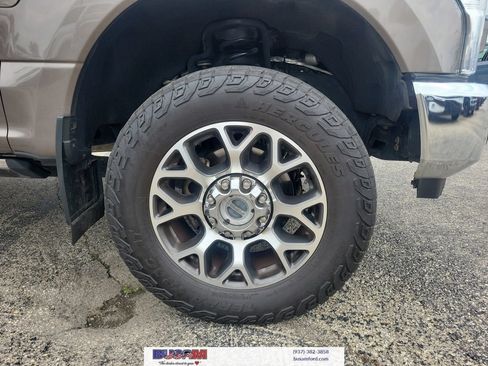 Used 2020 Ford F250 Lariat w/ Lariat Ultimate Package AWD/4WD image 6