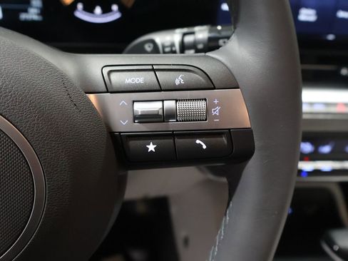 Used 2025 Hyundai Kona SEL image 37