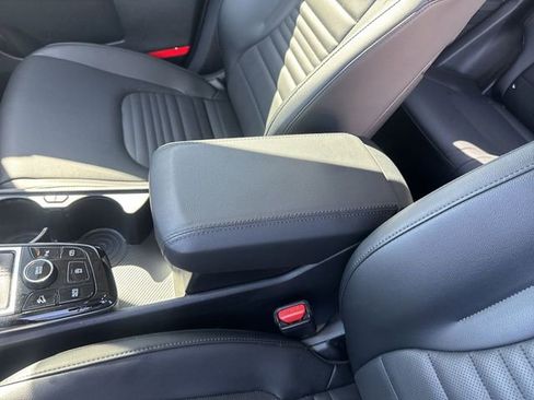 Used 2024 Kia Sportage SX image 22