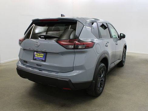 New 2026 Nissan Rogue SV FWD image 5