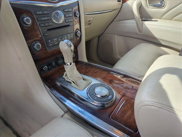Used 2015 INFINITI QX80 2WD w/ Deluxe Technology Package image 16