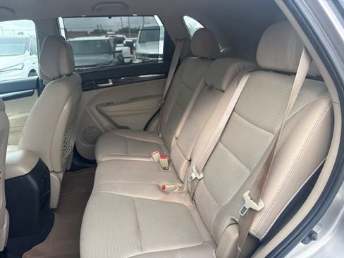 Used 2014 Kia Sorento LX AWD/4WD image 22