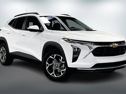 Used 2025 Chevrolet Trax LT w/ LT Convenience Package