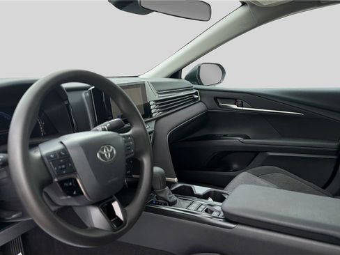 Used 2026 Toyota Camry LE FWD image 17