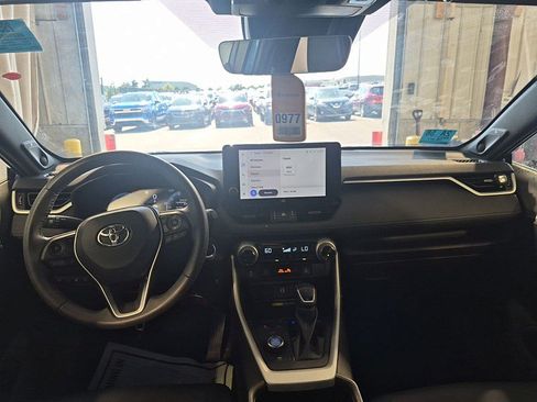 Used 2023 Toyota RAV4 XSE AWD/4WD image 6