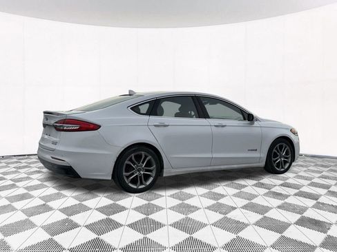 Used 2019 Ford Fusion Titanium image 11