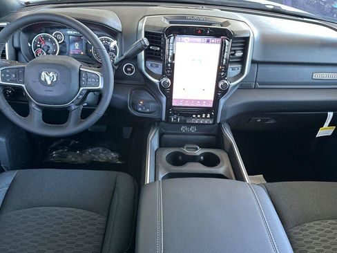 New 2026 RAM 2500 Big Horn AWD/4WD image 13