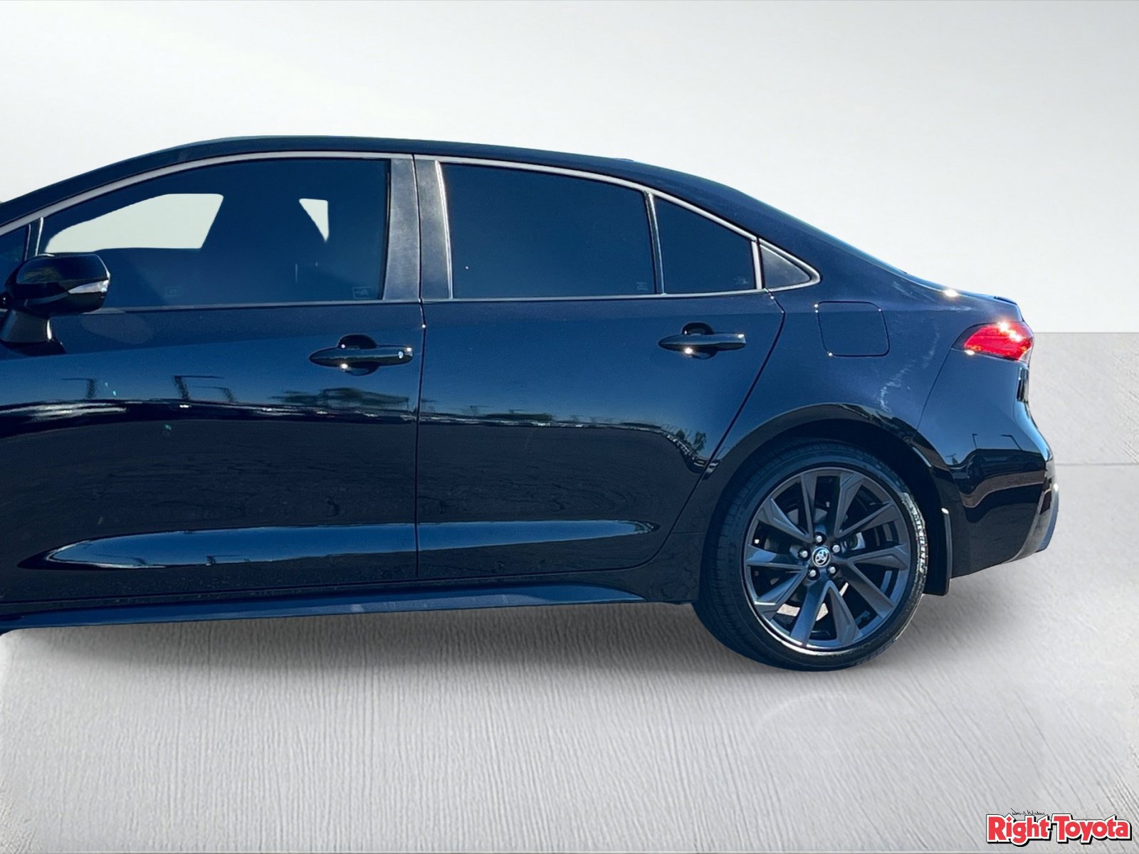 Certified 2026 Toyota Corolla SE FWD image 10