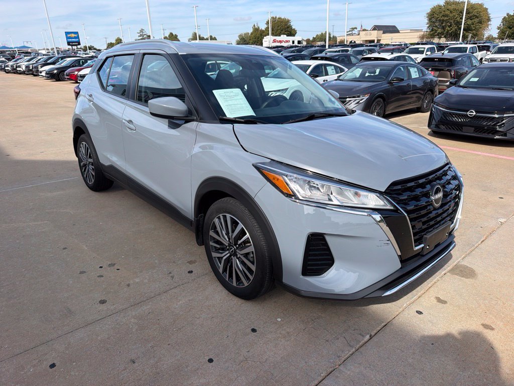 Used 2024 Nissan Kicks SV FWD image 7