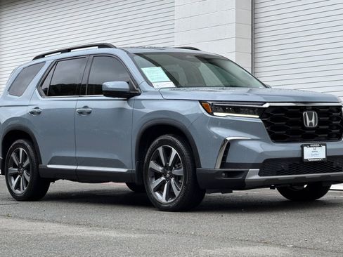 Used 2023 Honda Pilot Elite image 6