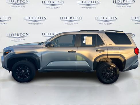 Used 2025 Toyota 4Runner SR5 image 9