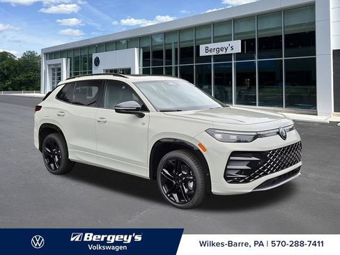 New 2026 Volkswagen Tiguan SE R-Line AWD/4WD image 3