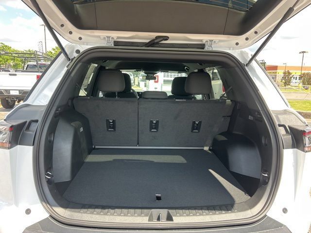 New 2026 Chevrolet Equinox LT FWD image 29