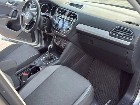 Used 2020 Volkswagen Tiguan S FWD image 26
