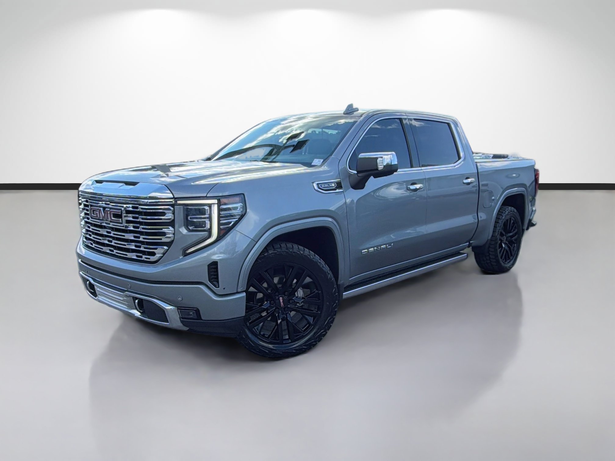 Used 2023 GMC Sierra 1500 Denali AWD/4WD image 1