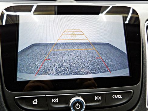 Used 2016 Chevrolet Malibu Hybrid w/ Leather Package image 16