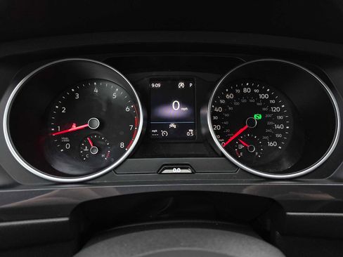 Used 2021 Volkswagen Tiguan S image 25