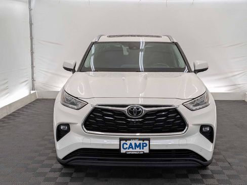 Used 2021 Toyota Highlander Limited image 9