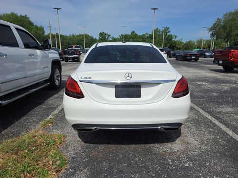 Used 2019 Mercedes-Benz C 300 Sedan image 4
