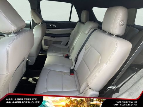 Used 2018 Ford Explorer XLT w/ Equipment Group 202A FWD image 22