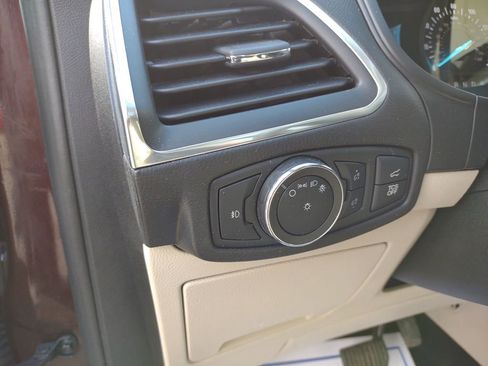 Used 2022 Ford Edge Titanium w/ Class II Trailer Tow Package image 32