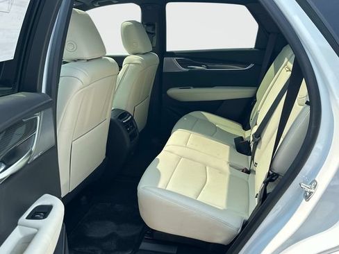 New 2026 Cadillac XT5 Sportv w/ LPO, Premium Carpet Package AWD/4WD image 11