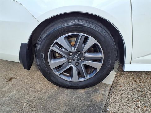 Used 2016 Honda Odyssey Touring Elite image 27