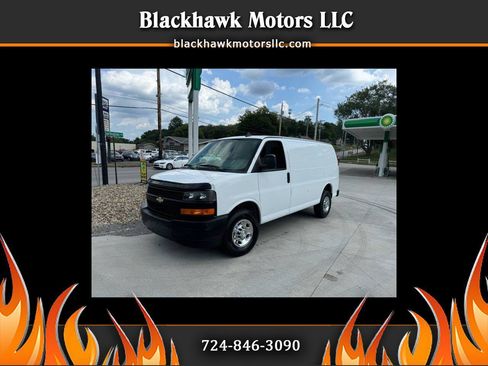 Used 2018 Chevrolet Express 2500 RWD image 1