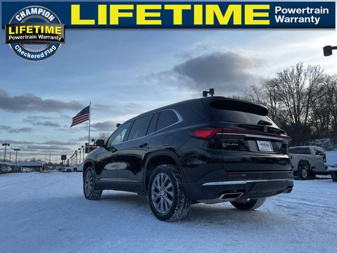 Used 2025 Buick Enclave Preferred image 10