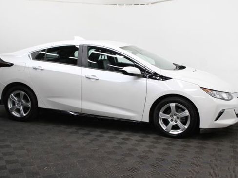 Used 2016 Chevrolet Volt LT w/ Comfort Package image 3