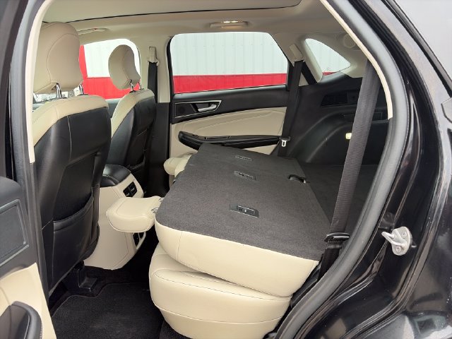 Used 2017 Ford Edge Titanium w/ Equipment Group 301A AWD/4WD image 43