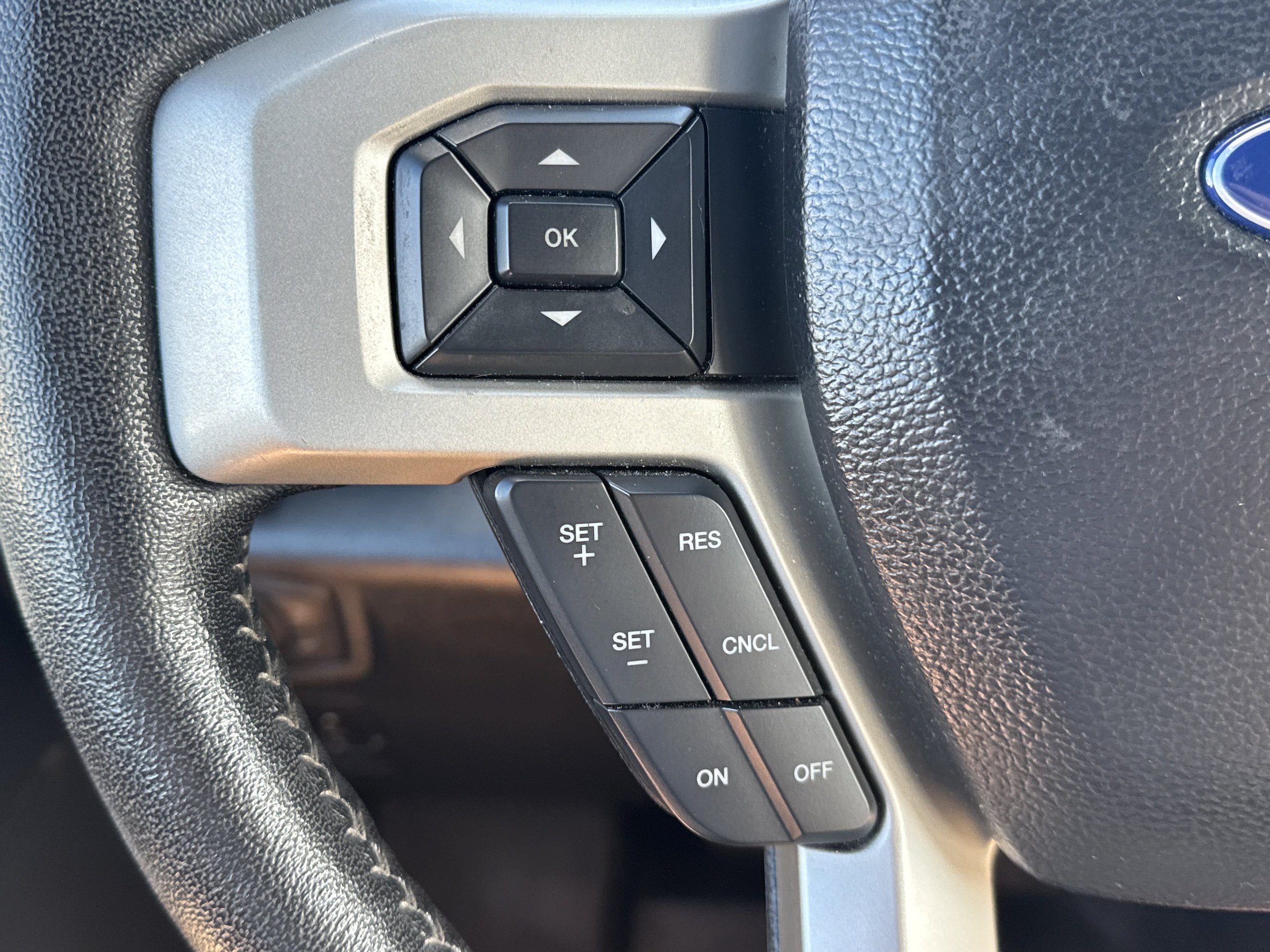 Used 2019 Ford F150 Lariat w/ Equipment Group 502A Luxury AWD/4WD image 37
