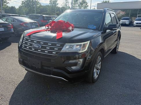 Used 2017 Ford Explorer Limited AWD/4WD image 1