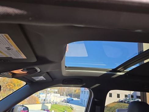 Used 2023 Chevrolet TrailBlazer RS w/ Sun and Liftgate Package image 12