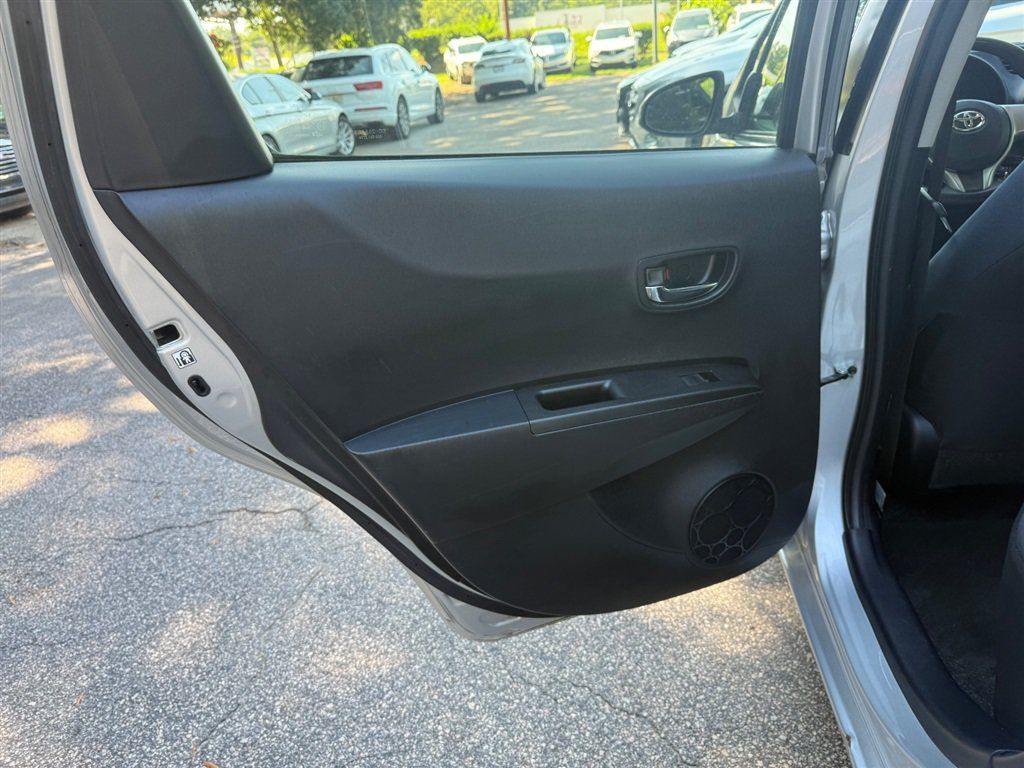 Used 2012 Toyota Yaris LE FWD image 15