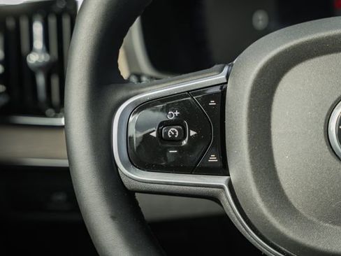 New 2026 Volvo XC90 B6 Plus w/ Protection Package Premier AWD/4WD image 29