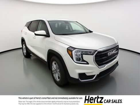 Used 2024 GMC Terrain SLE FWD image 1