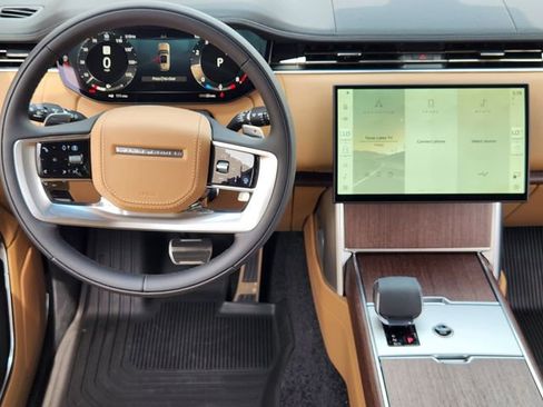 New 2026 Land Rover Range Rover Long Wheelbase SE AWD/4WD image 26