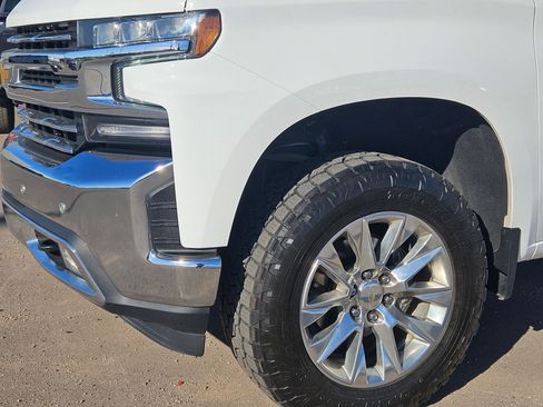 Used 2021 Chevrolet Silverado 1500 LTZ w/ LTZ Premium Package image 11