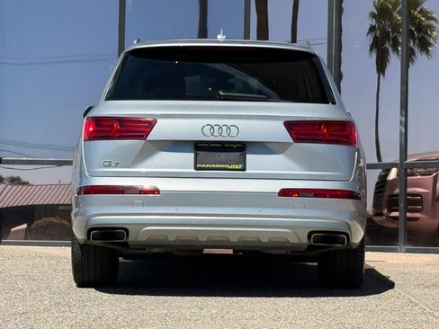 Used 2019 Audi Q7 Premium Plus image 11