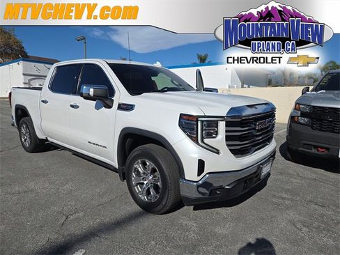 Used 2022 GMC Sierra 1500 SLT w/ SLT Convenience Package image 1