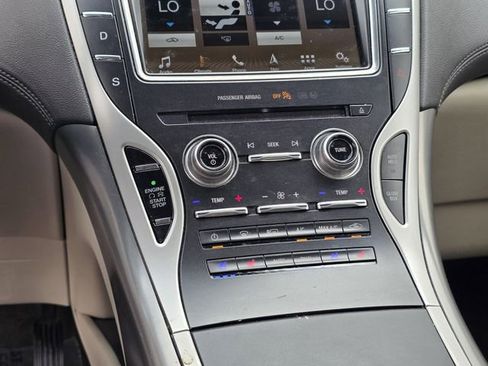 Used 2019 Lincoln Nautilus Reserve w/ Cargo Utility Package FWD image 22