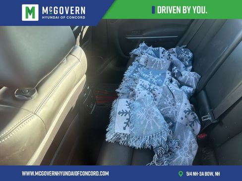 Used 2023 Chrysler 300 S w/ Comfort Group image 8