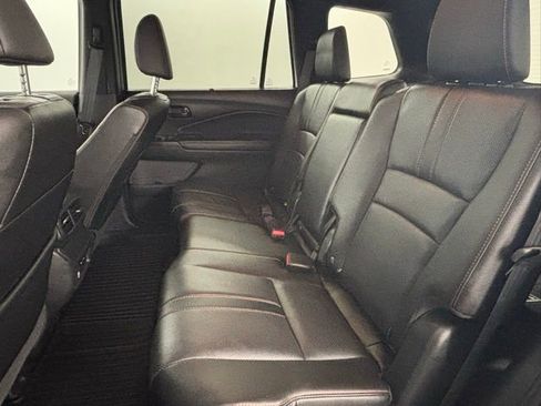 Used 2025 Honda Passport TrailSport image 11